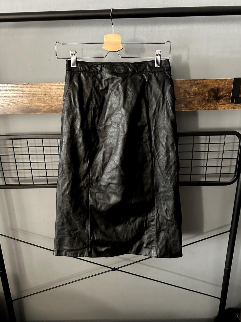 Pelle Cuir Black Vintage Leather Midi Skirt | Size 10